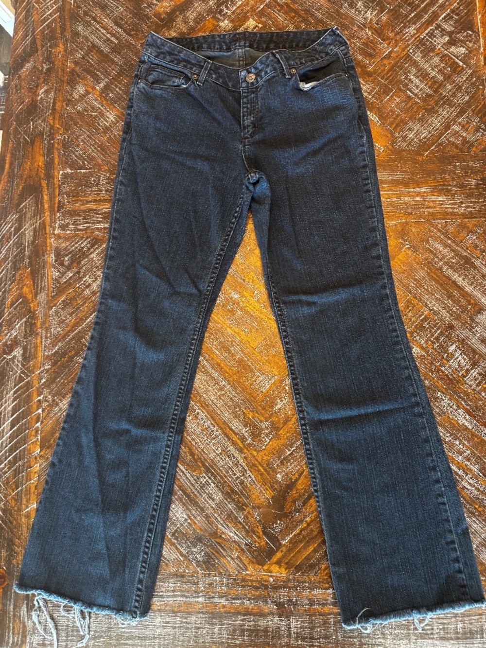 Simply Vera Vera Wang Women’s Dark Wash Bootcut Jeans Size 6 Raw Hem Stretch